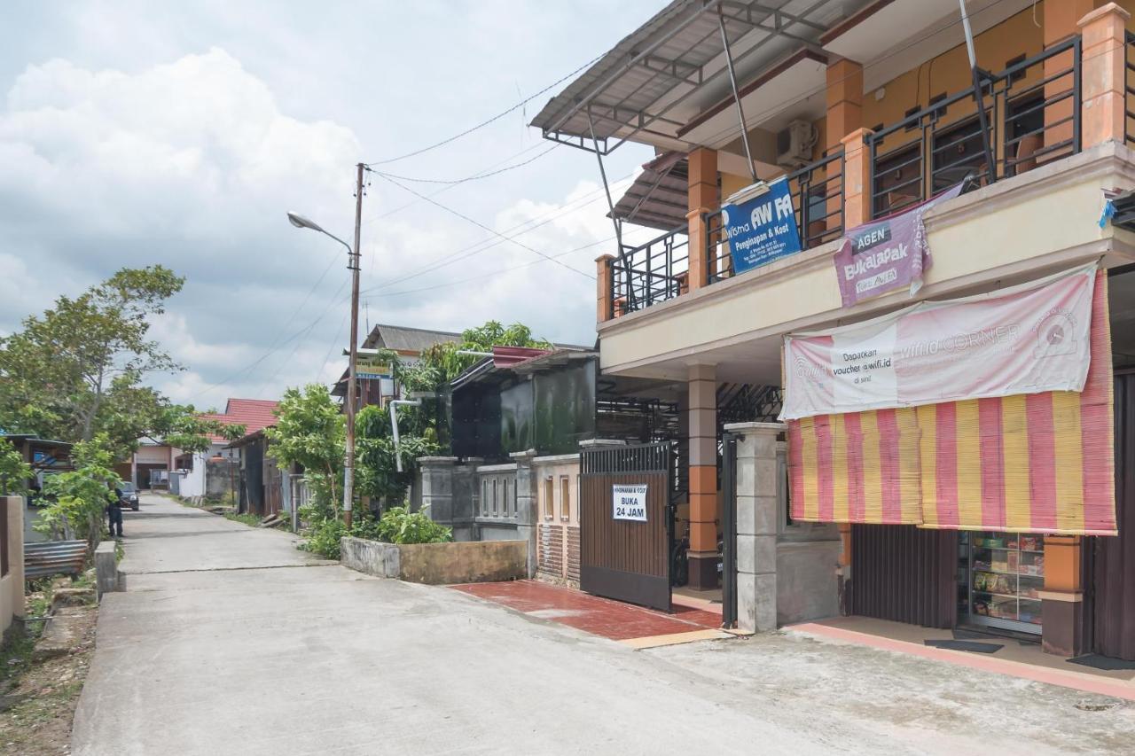 Reddoorz Near Sepinggan Airport Balikpapan 2 Hotel Exterior photo